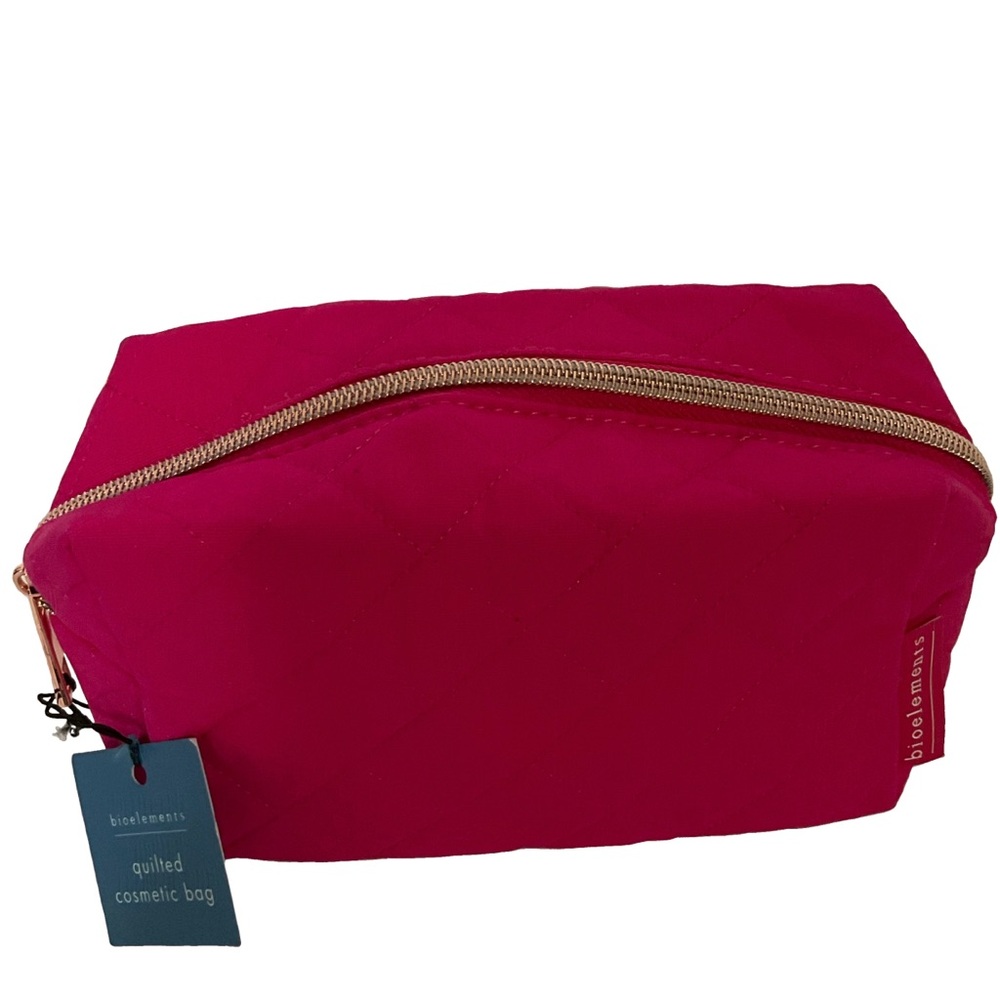 Bio-Elements Fuchsia Zipper Cosmetic Bag; NWT’s.